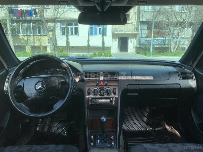 Mercedes C 180 1998, 297,000 km - 1.8 л - Bakı