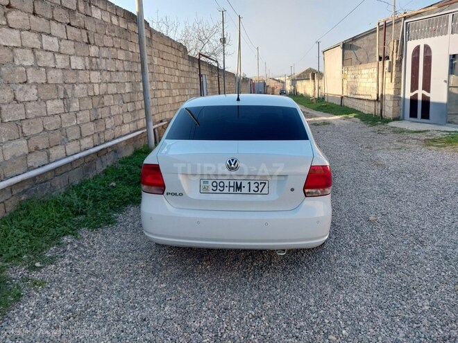Volkswagen Polo 2014, 220,000 km - 1.6 l - Bakı