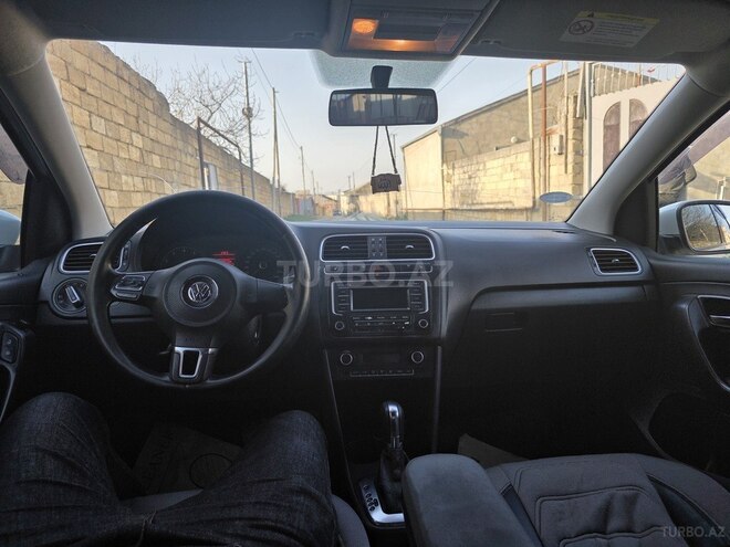 Volkswagen Polo 2014, 220,000 km - 1.6 l - Bakı