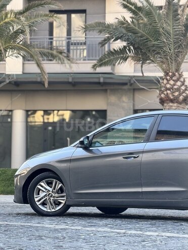 Hyundai Elantra 2019, 83,672 km - 2.0 l - Bakı