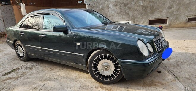 Mercedes E 240 1998, 335,200 km - 2.4 l - Tovuz