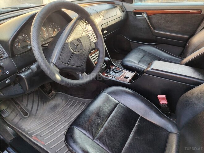Mercedes C 220 1995, 289,569 km - 2.2 l - Bakı