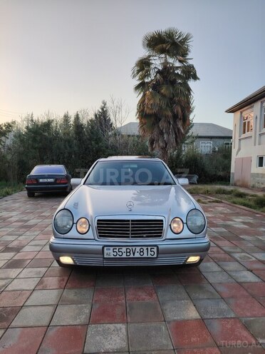 Mercedes E 240 1997, 298,000 km - 2.4 l - Masallı