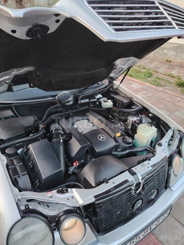 Mercedes E 240 1997, 298,000 km - 2.4 l - Masallı