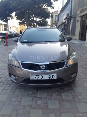 Kia Ceed 2009, 257,493 km - 1.6 л - Bakı