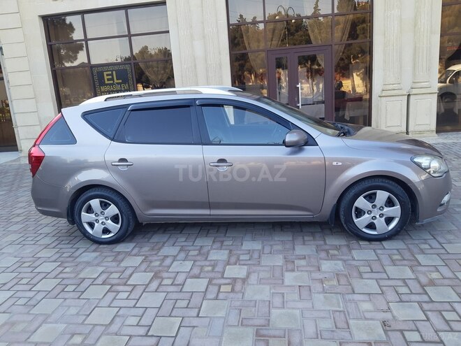 Kia Ceed 2009, 257,493 km - 1.6 л - Bakı
