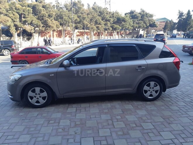 Kia Ceed 2009, 257,493 km - 1.6 л - Bakı