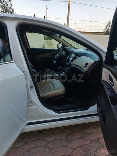 Chevrolet Cruze 2013, 412,394 km - 1.4 л - Şirvan