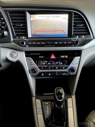 Hyundai Elantra 2016, 106,835 km - 2.0 л - Bakı