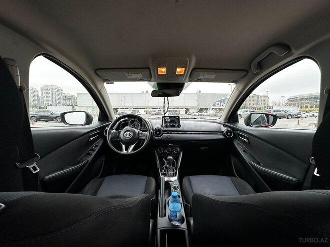 Toyota Yaris iA 2018, 123,000 km - 1.5 л - Bakı