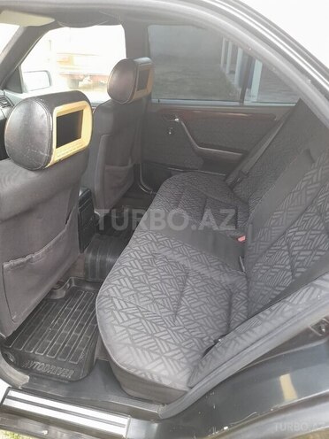 Mercedes C 220 1994, 196,655 km - 2.2 л - Tovuz