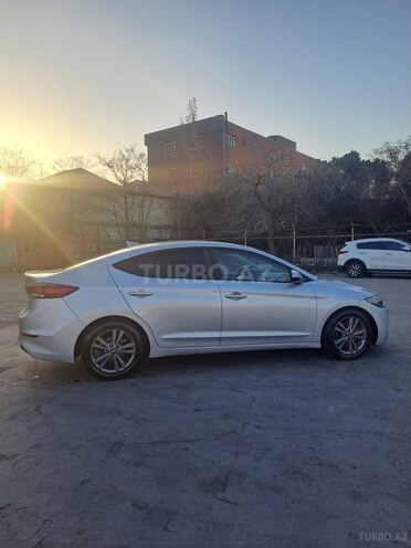 Hyundai Elantra 2018, 146,000 km - 2.0 l - Bakı