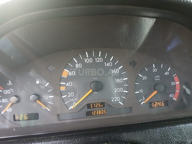 Mercedes C 220 d 1999, 123,805 km - 2.2 l - Goranboy