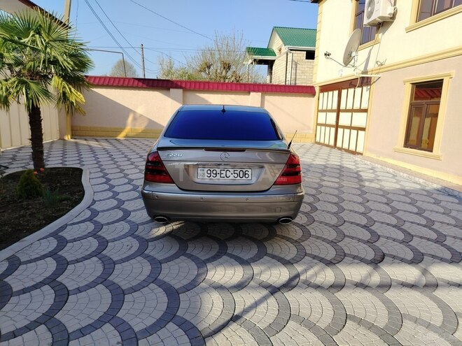 Mercedes E 220 d 2005, 332,700 km - 2.2 l - Balakən