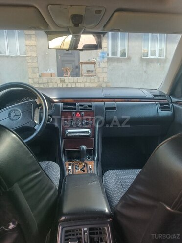 Mercedes E 200 1998, 365,214 km - 2.0 l - Bakı