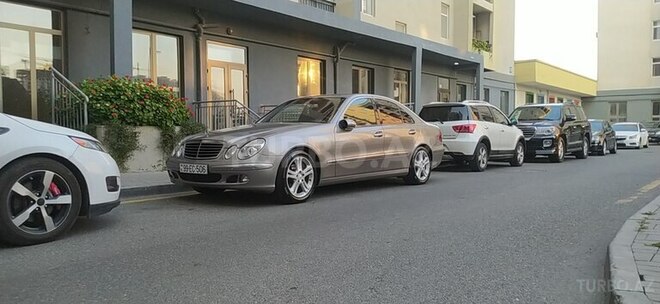 Mercedes E 220 d 2005, 332,700 km - 2.2 l - Balakən