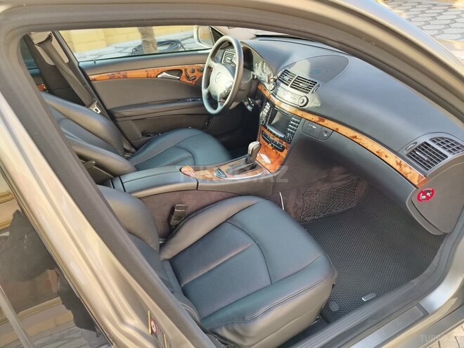 Mercedes E 220 d 2005, 332,700 km - 2.2 l - Balakən