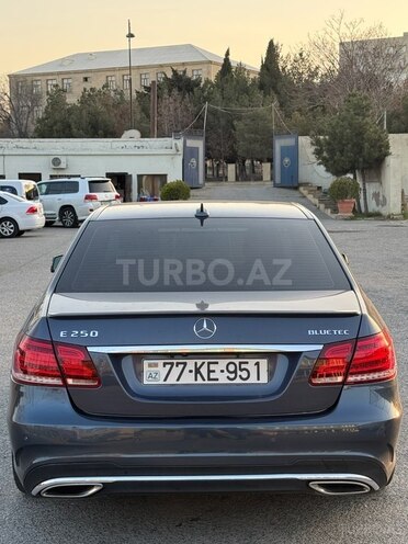 Mercedes E 250 4MATIC 2014, 226,000 km - 2.2 л - Bakı
