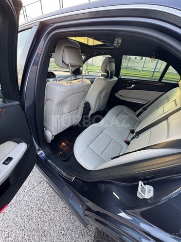 Mercedes E 250 4MATIC 2014, 226,000 km - 2.2 л - Bakı
