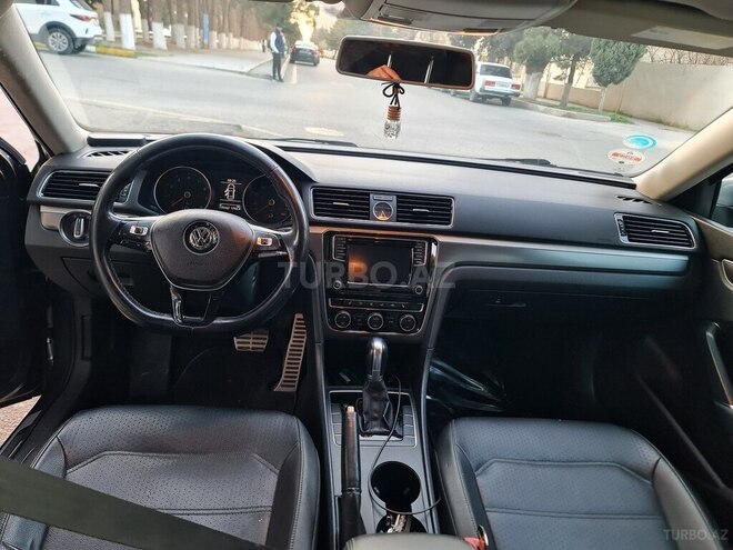 Volkswagen Passat 2016, 178,000 km - 1.8 l - Bakı