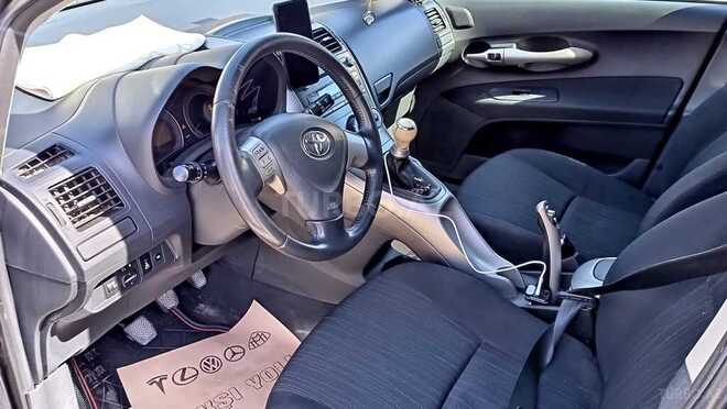 Toyota Auris 2008, 260,000 km - 1.4 l - Bakı