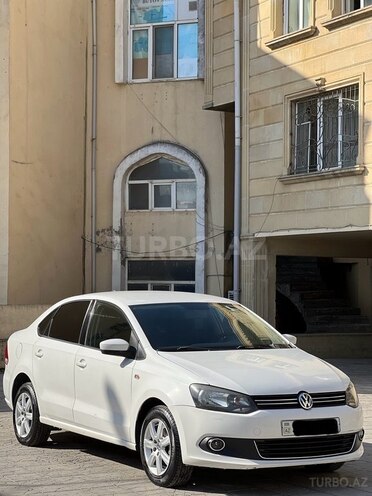 Volkswagen Polo 2013, 293,500 km - 1.6 l - Bakı
