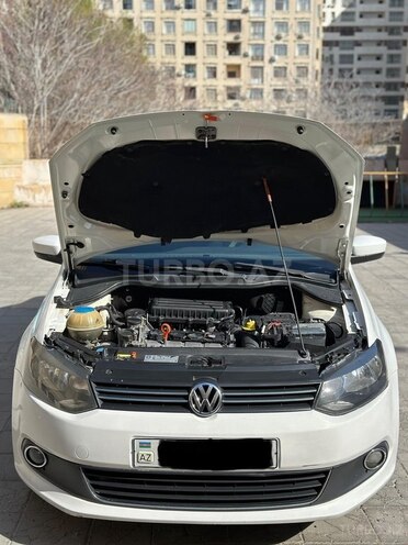 Volkswagen Polo 2013, 293,500 km - 1.6 l - Bakı
