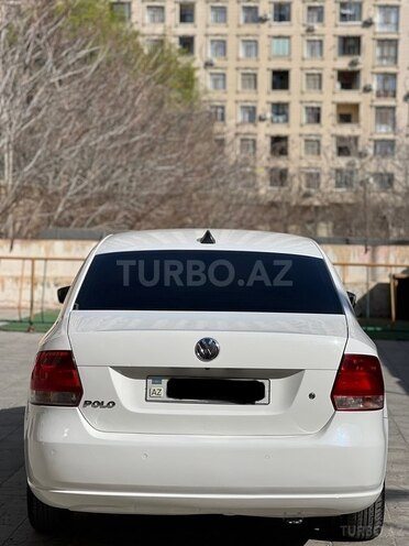 Volkswagen Polo 2013, 293,500 km - 1.6 l - Bakı