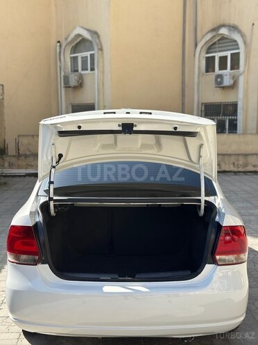 Volkswagen Polo 2013, 293,500 km - 1.6 l - Bakı