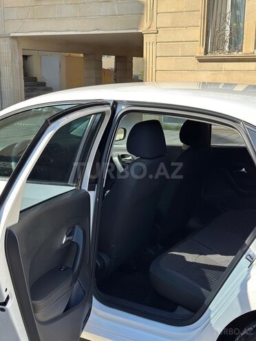 Volkswagen Polo 2013, 293,500 km - 1.6 l - Bakı