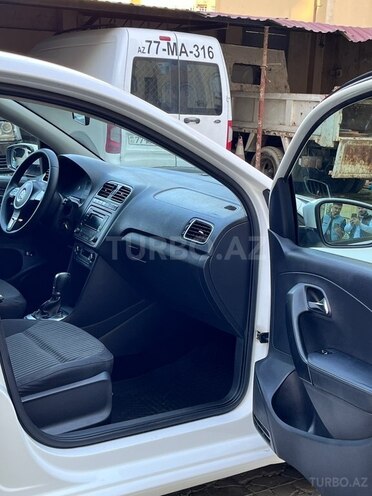 Volkswagen Polo 2013, 293,500 km - 1.6 l - Bakı