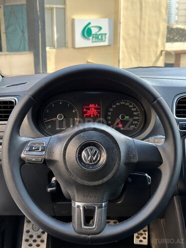 Volkswagen Polo 2013, 293,500 km - 1.6 l - Bakı