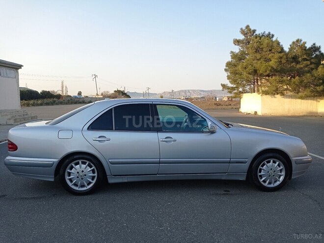 Mercedes E 220 d 1999, 402,000 km - 2.2 л - Bakı