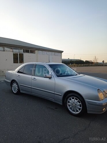 Mercedes E 220 d 1999, 402,000 km - 2.2 л - Bakı