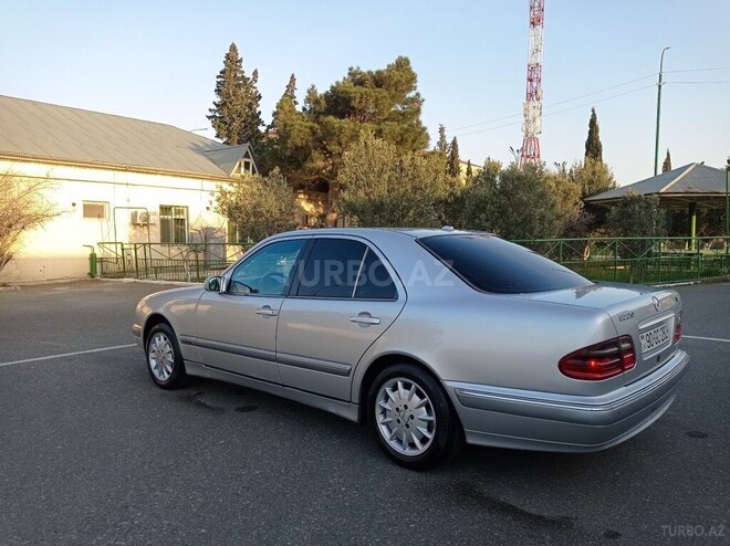 Mercedes E 220 d 1999, 402,000 km - 2.2 л - Bakı