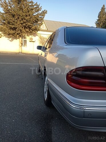 Mercedes E 220 d 1999, 402,000 km - 2.2 л - Bakı