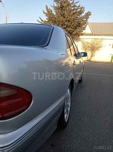 Mercedes E 220 d 1999, 402,000 km - 2.2 л - Bakı
