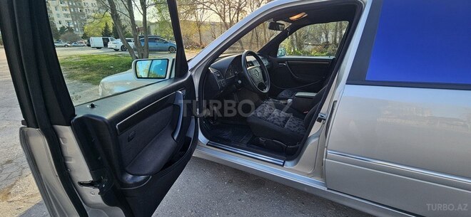 Mercedes C 200 1999, 272,772 km - 2.0 l - Sumqayıt