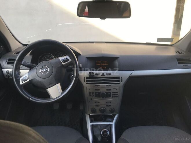 Opel Astra 2007, 310,000 km - 1.4 l - Quba