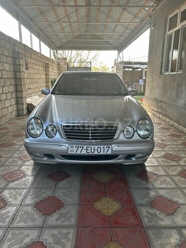 Mercedes E 240 1999, 359,050 km - 2.4 l - Bərdə