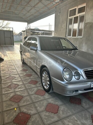 Mercedes E 240 1999, 359,050 km - 2.4 l - Bərdə