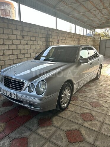 Mercedes E 240 1999, 359,050 km - 2.4 l - Bərdə