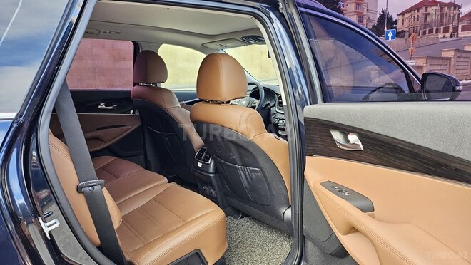 Kia Sorento-13