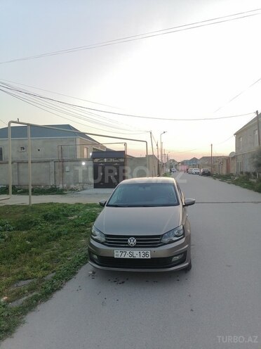 Volkswagen Polo 2018, 82,000 km - 1.6 l - Bakı