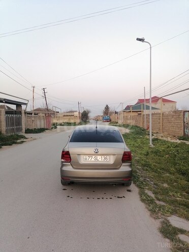 Volkswagen Polo 2018, 82,000 km - 1.6 l - Bakı