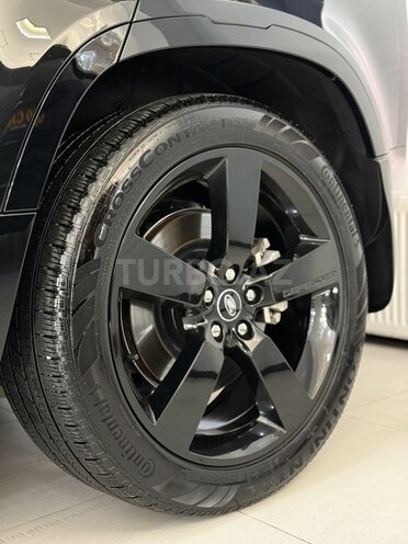 Land Rover Defender-28