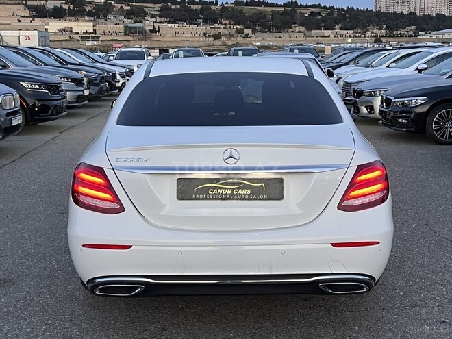 Mercedes E 220 d 2016, 208,000 km - 2.2 l - Bakı