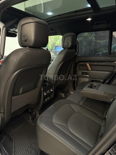 Land Rover Defender-17