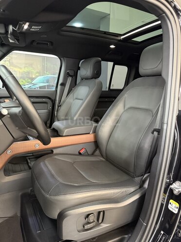 Land Rover Defender-15