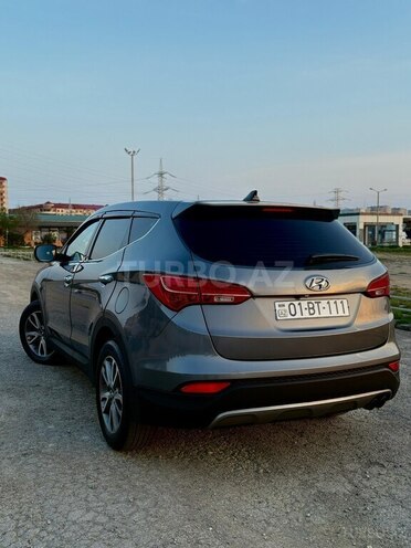 Hyundai Santa Fe-6